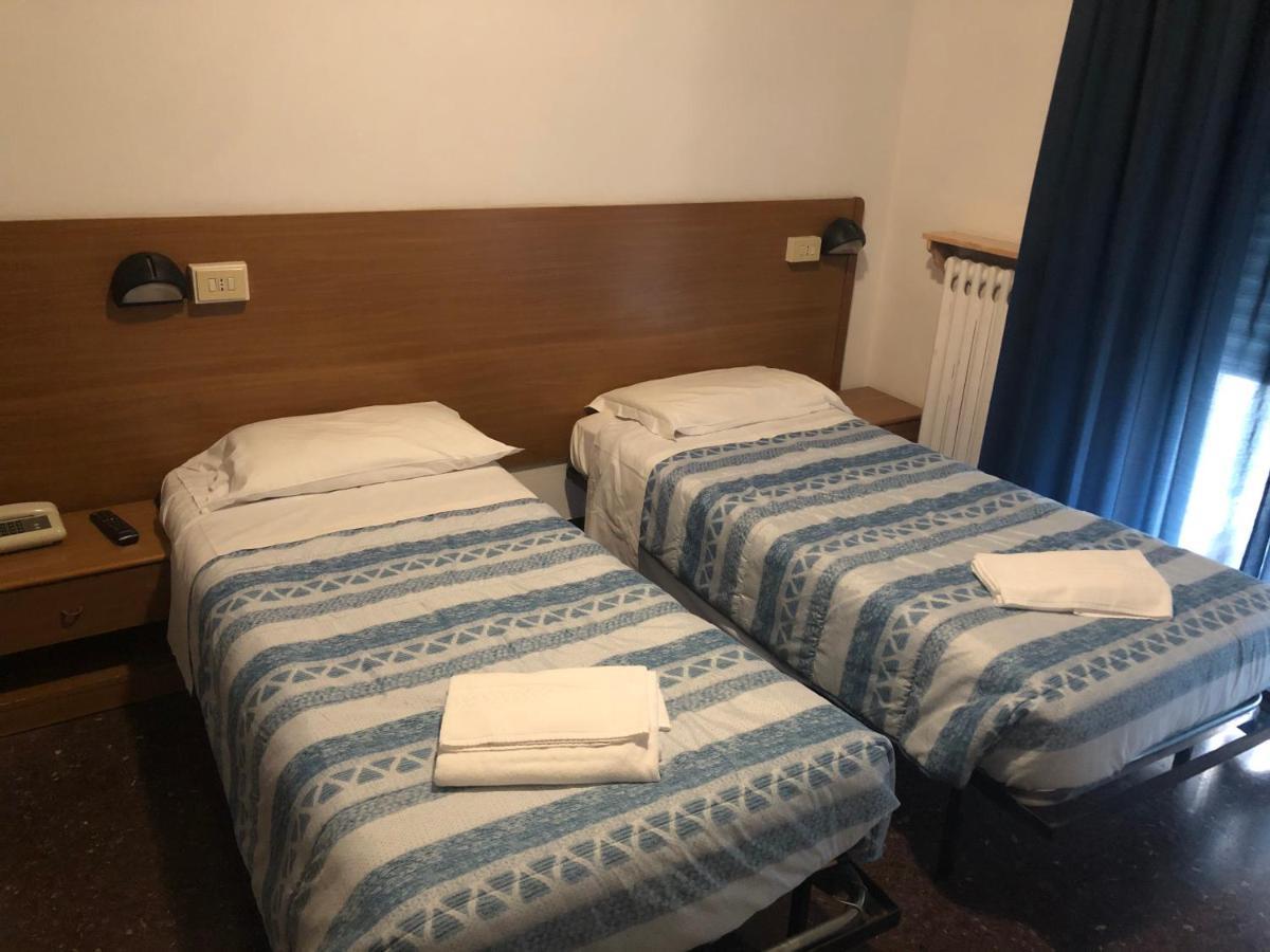 Hotel Miramare Savona Ngoại thất bức ảnh