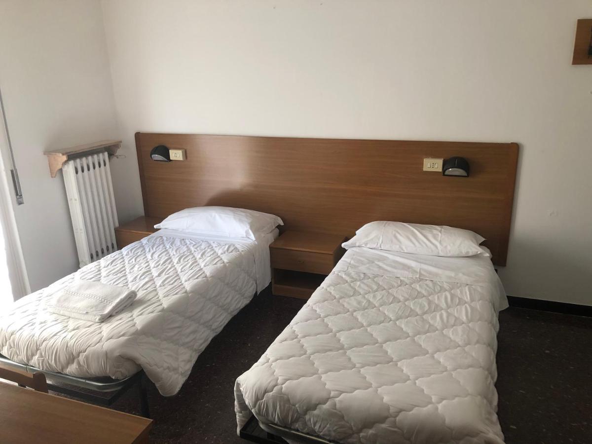 Hotel Miramare Savona Ngoại thất bức ảnh