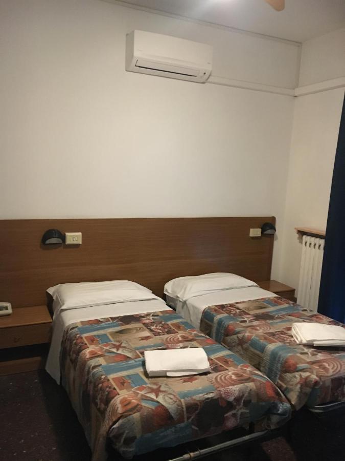 Hotel Miramare Savona Ngoại thất bức ảnh